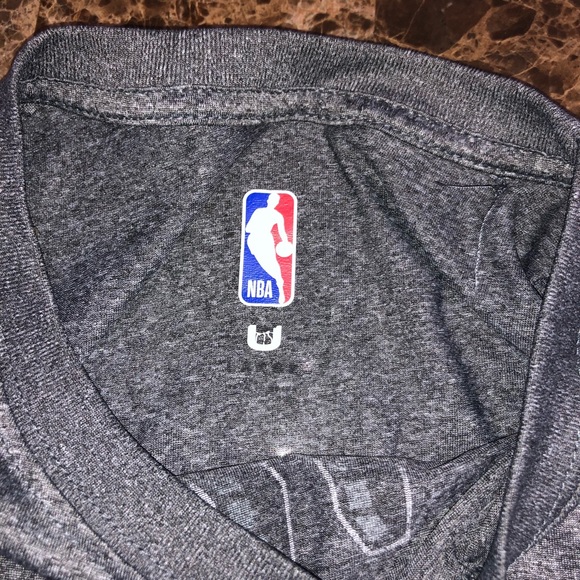 SPURS nba shirt - Picture 2 of 2